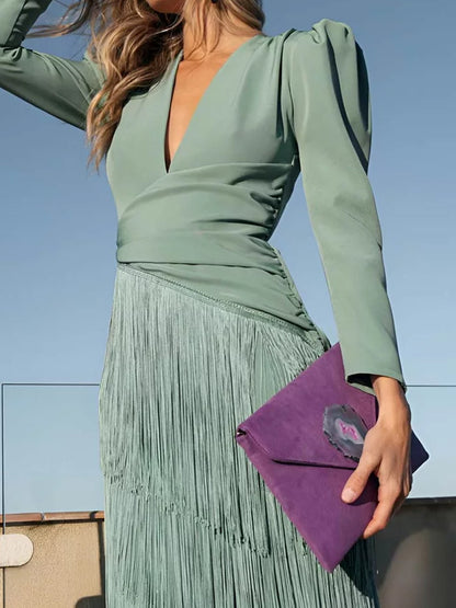 JO | Long-sleeved dress with V-neckline and fringed bottom
