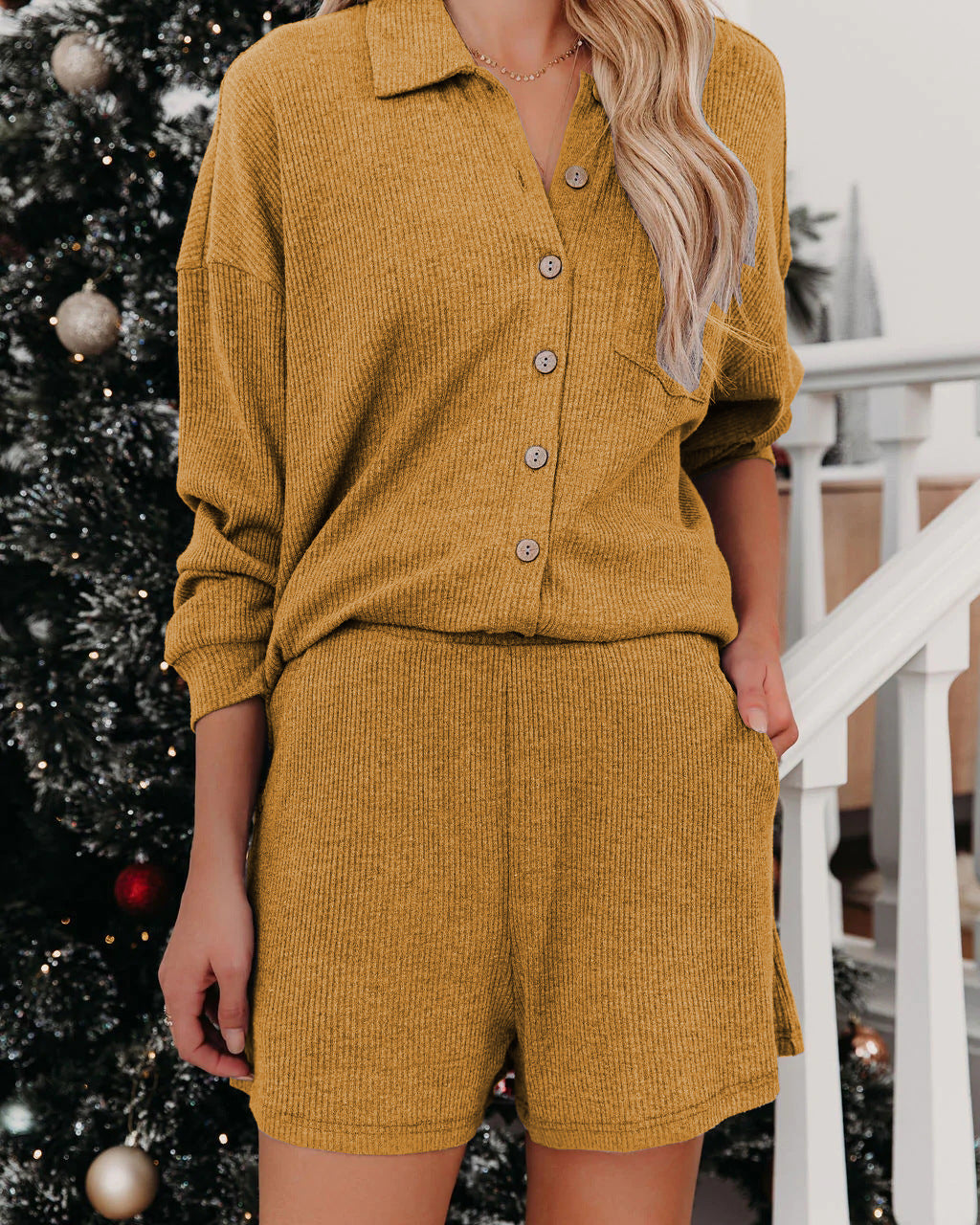 Alluring and Refined Suit