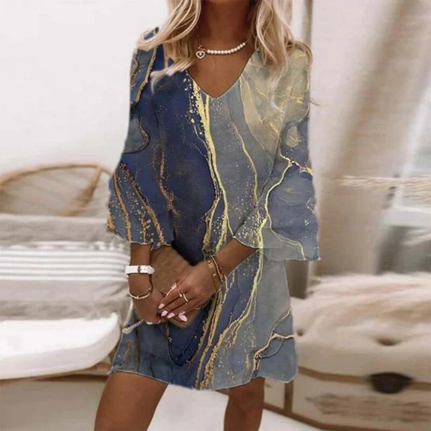 JO | Dress with stylized print