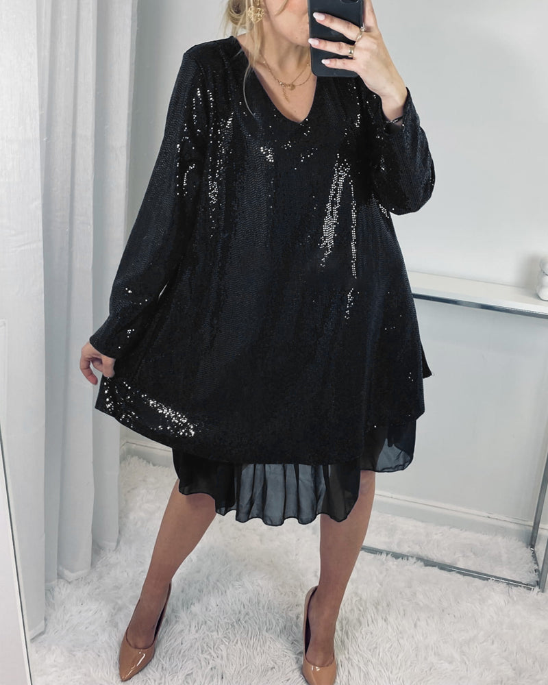 JO | Elegant, loose dress with long sleeves