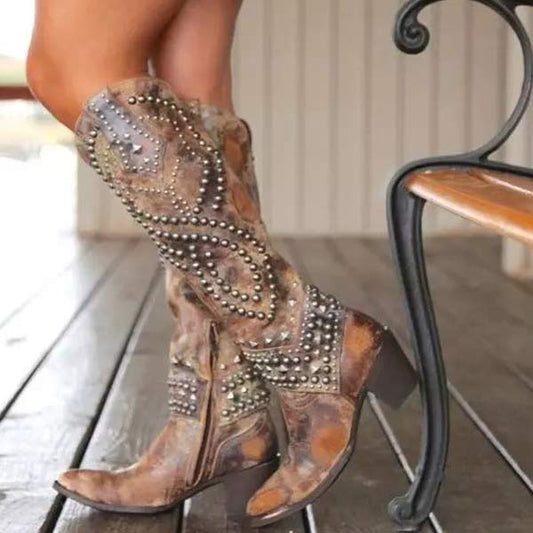 JO | Timeless and supportive orthopaedic summer boots