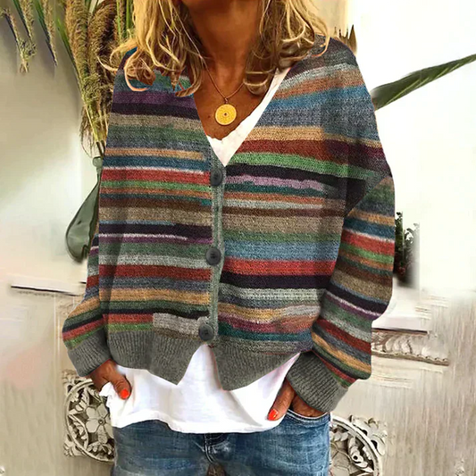 JO | Modern and versatile winter sweater