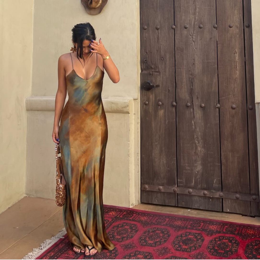 JO | Elegant long evening dress with open back