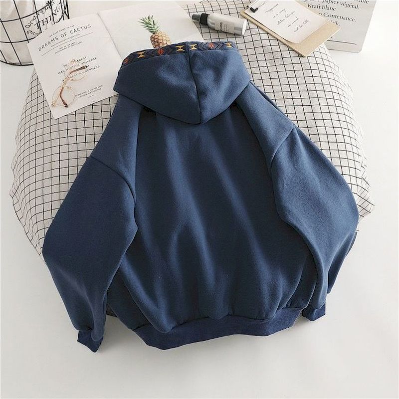 JO | Relaxed and timeless winter sweater