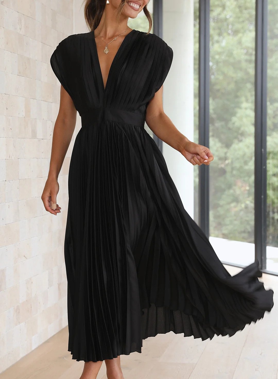 JO | Single-colored maxi dress with short sleeves