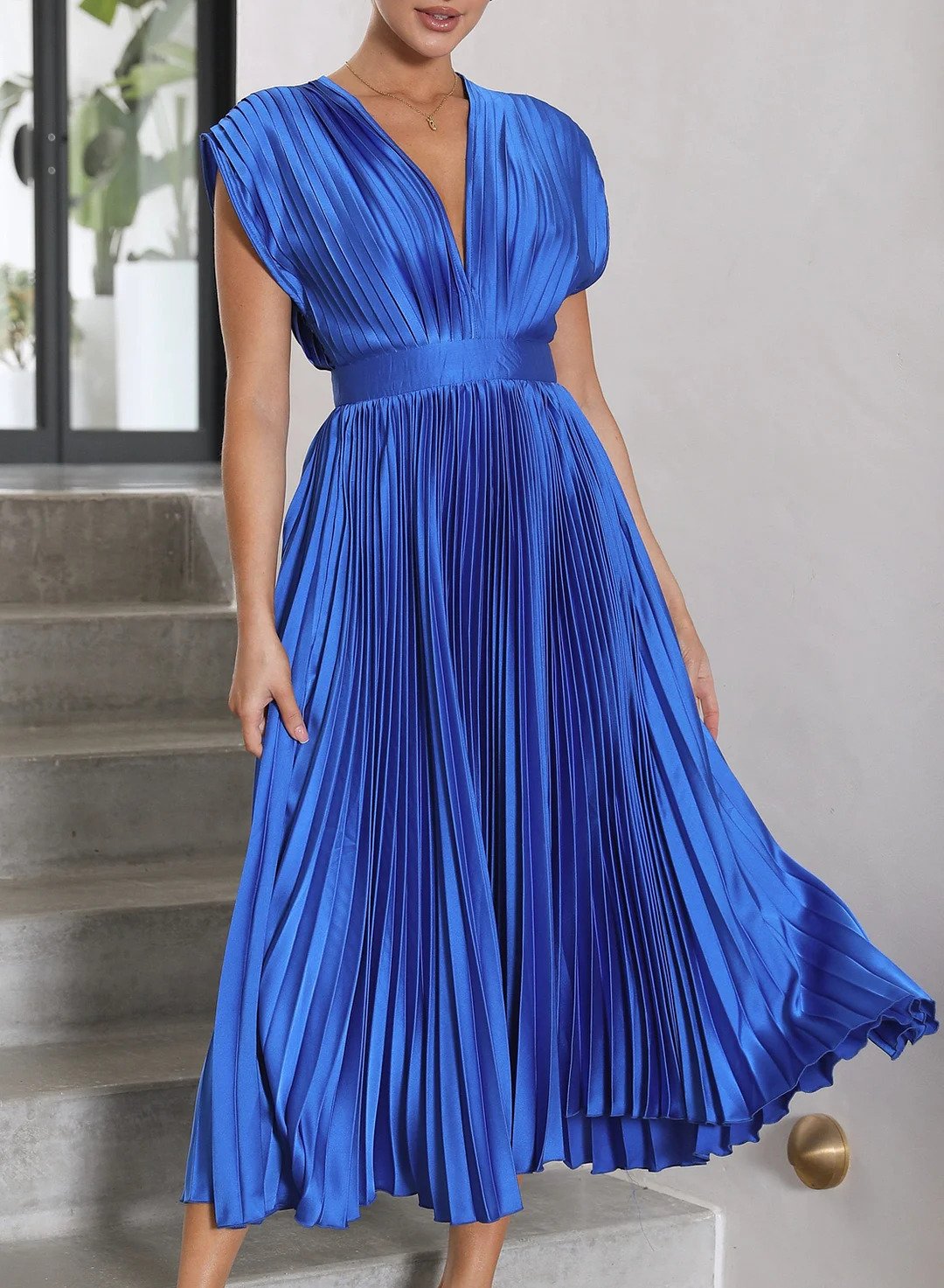 JO | Single-colored maxi dress with short sleeves