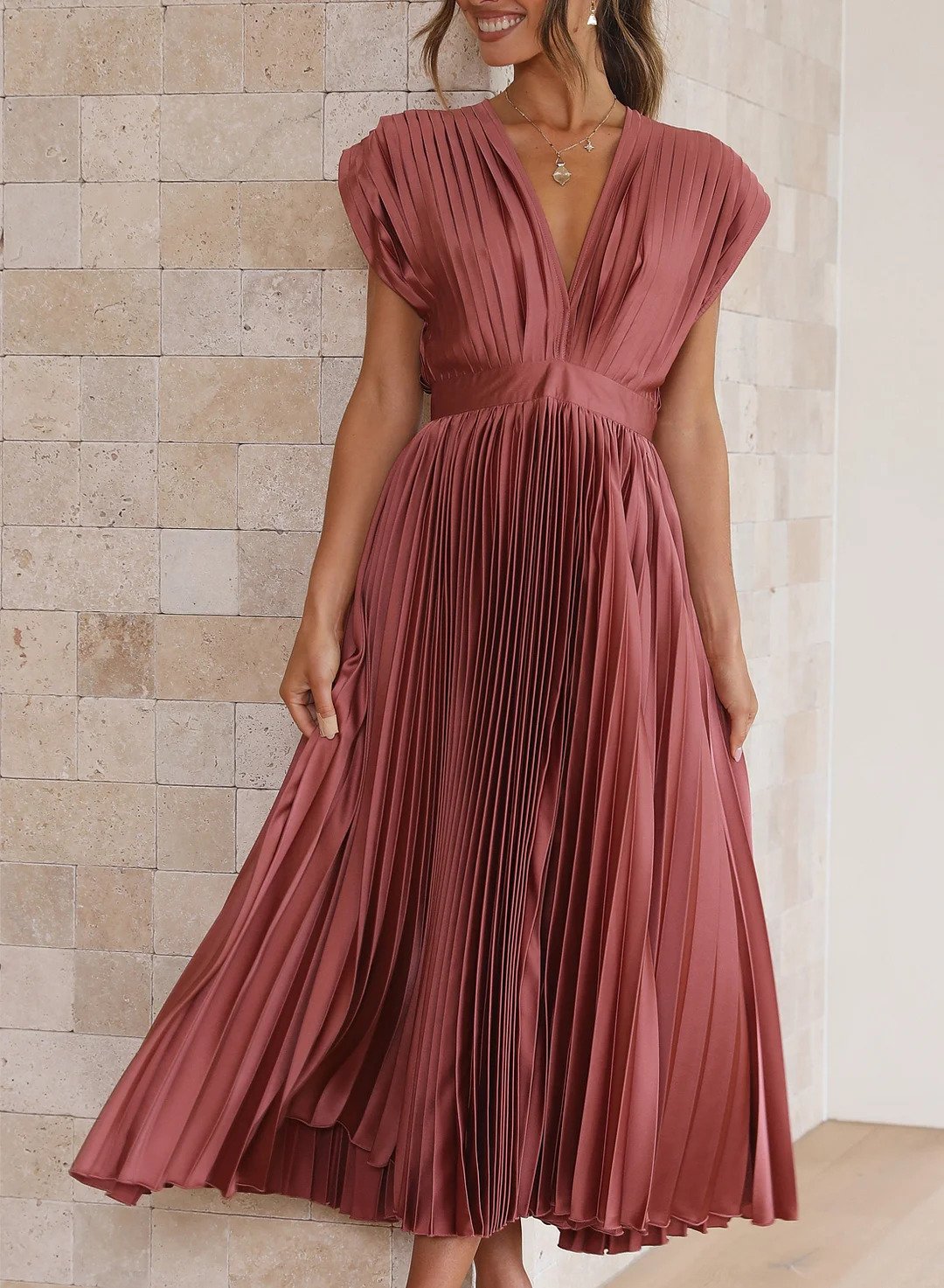 JO | Single-colored maxi dress with short sleeves